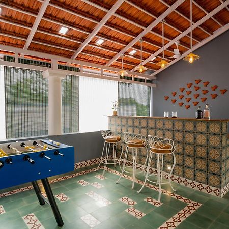 Elivaas 5 Bhk With Pvt Pool, Entertainment Room & Glass House - Bludoor Marmagao エクステリア 写真