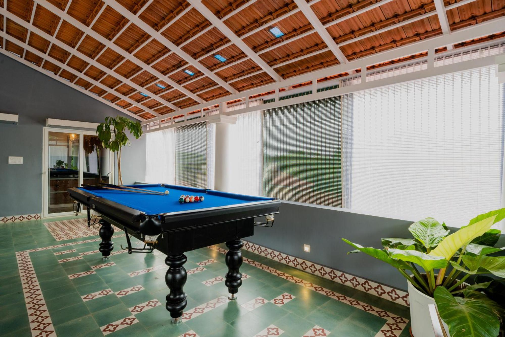 Elivaas 5 Bhk With Pvt Pool, Entertainment Room & Glass House - Bludoor Marmagao エクステリア 写真
