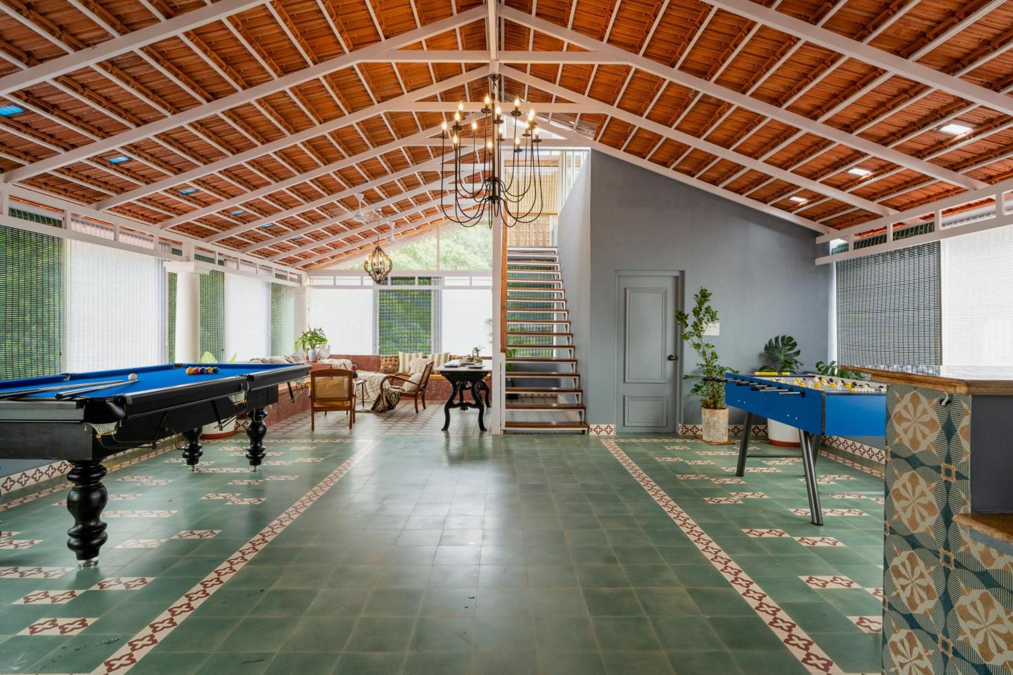 Elivaas 5 Bhk With Pvt Pool, Entertainment Room & Glass House - Bludoor Marmagao エクステリア 写真