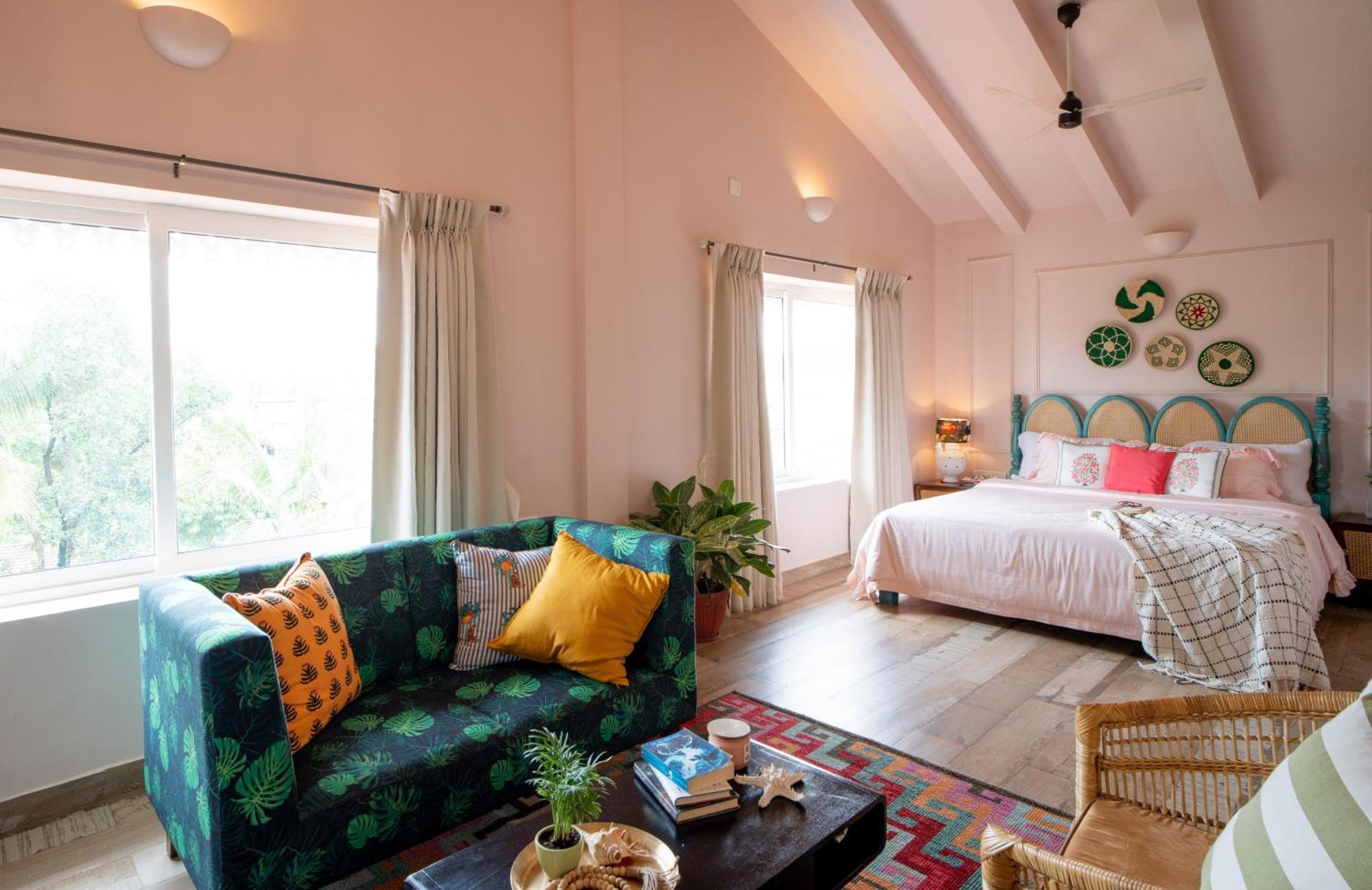 Elivaas 5 Bhk With Pvt Pool, Entertainment Room & Glass House - Bludoor Marmagao エクステリア 写真